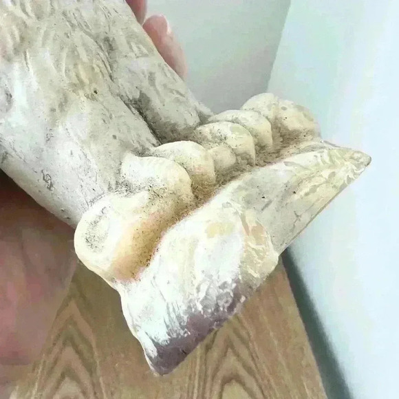 Owl Retro Victorian Style Folklore Witchy Goth Wax Candle Home Decor Bees Wax - Picture 5 of 8